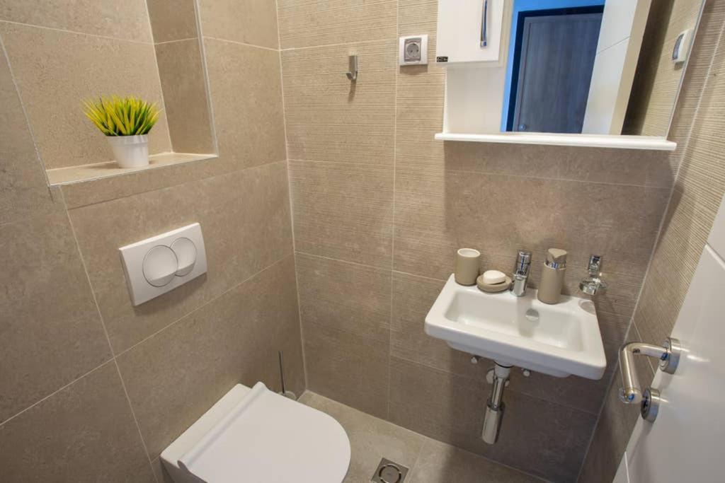 Lina - Pg, Gorica Park View Apartment Подгорица Екстериор снимка