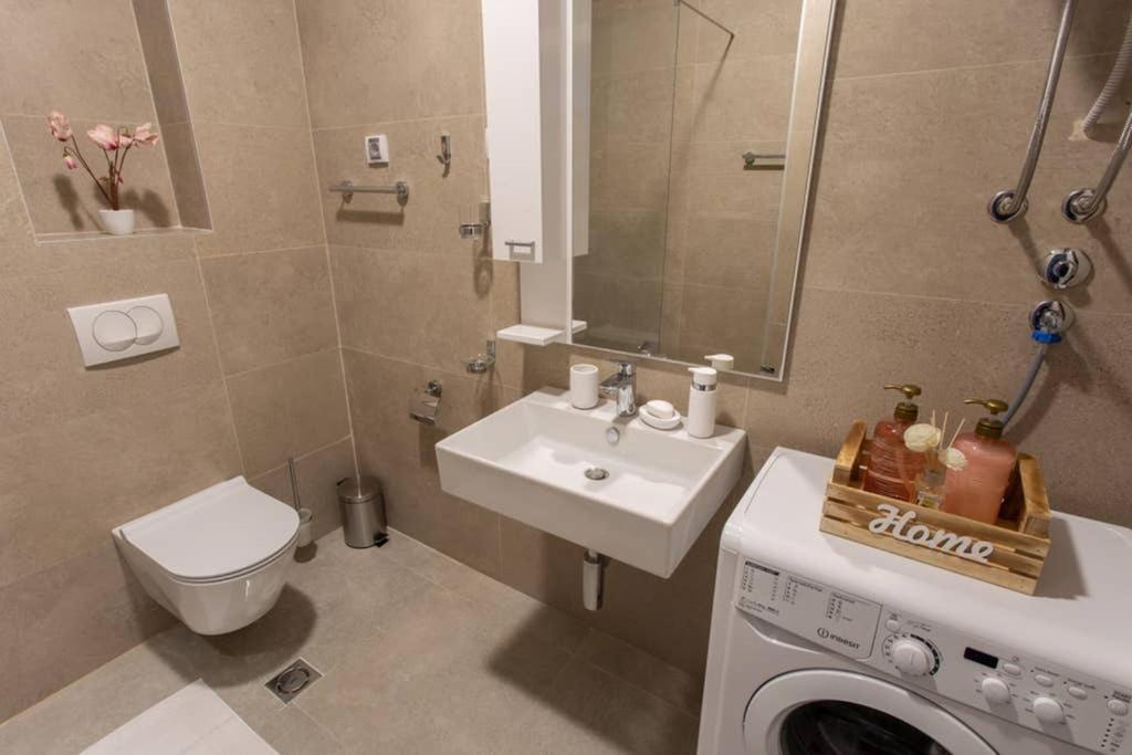 Lina - Pg, Gorica Park View Apartment Подгорица Екстериор снимка